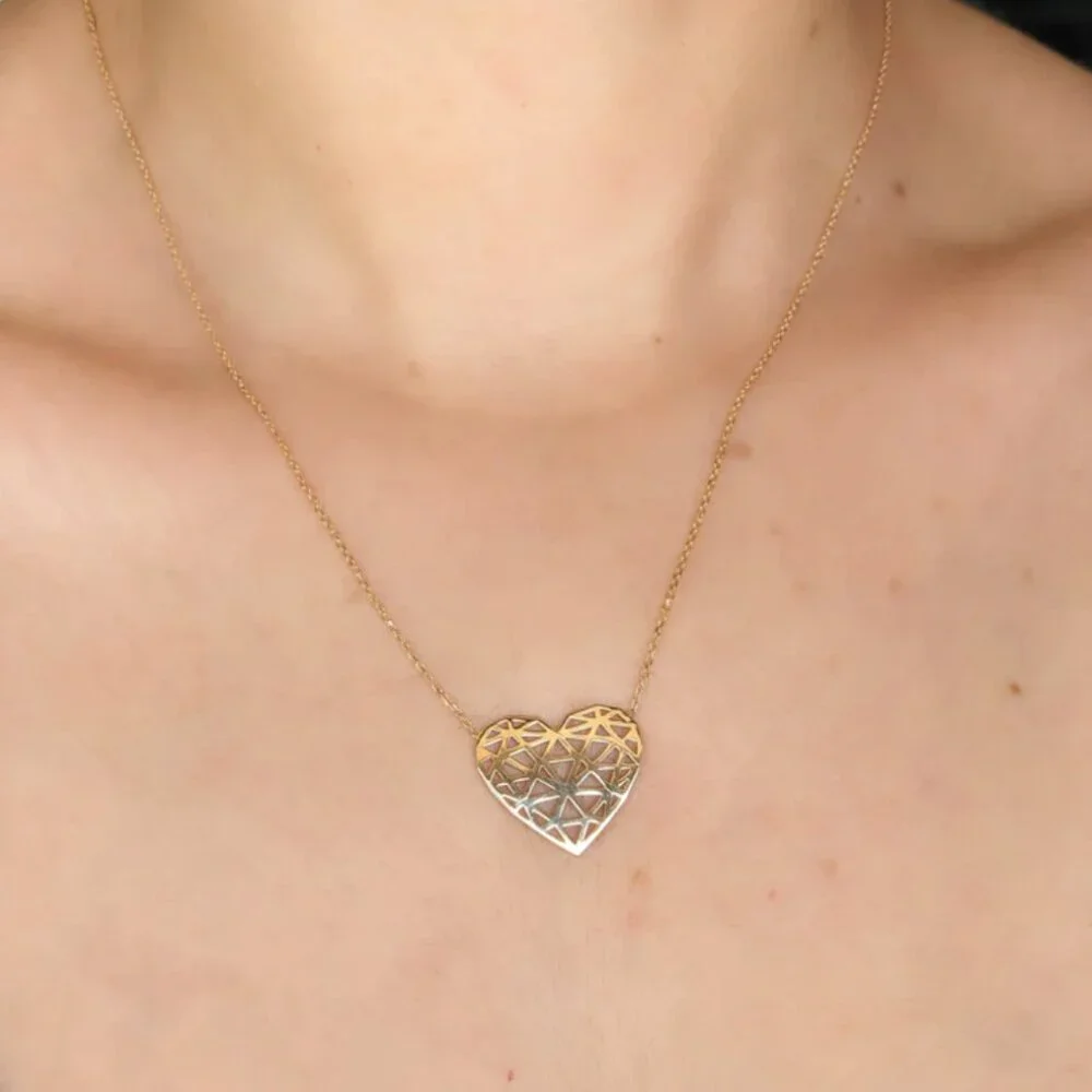 18k Gold Heart Necklace - Picture 1 of 9
